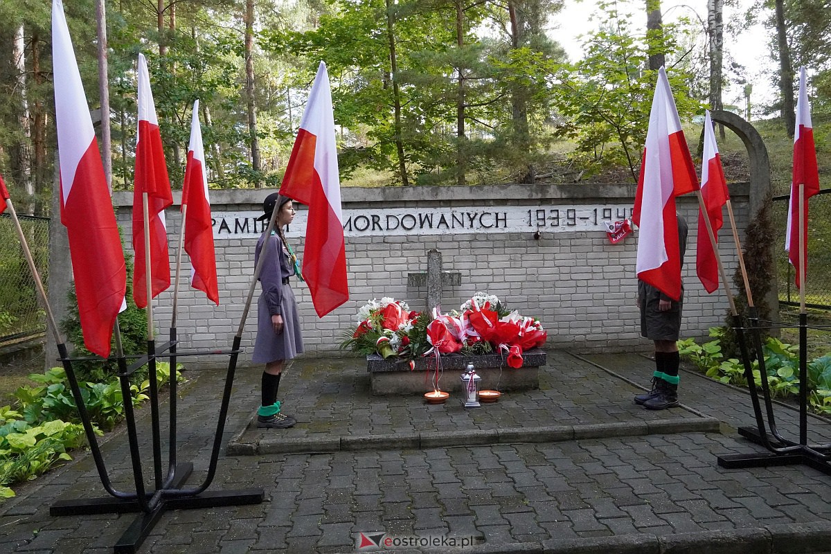 Obchody 84. rocznicy wybuchu II wojny światowej w Ostrołęce [1.09.2023] - zdjęcie #8 - eOstroleka.pl