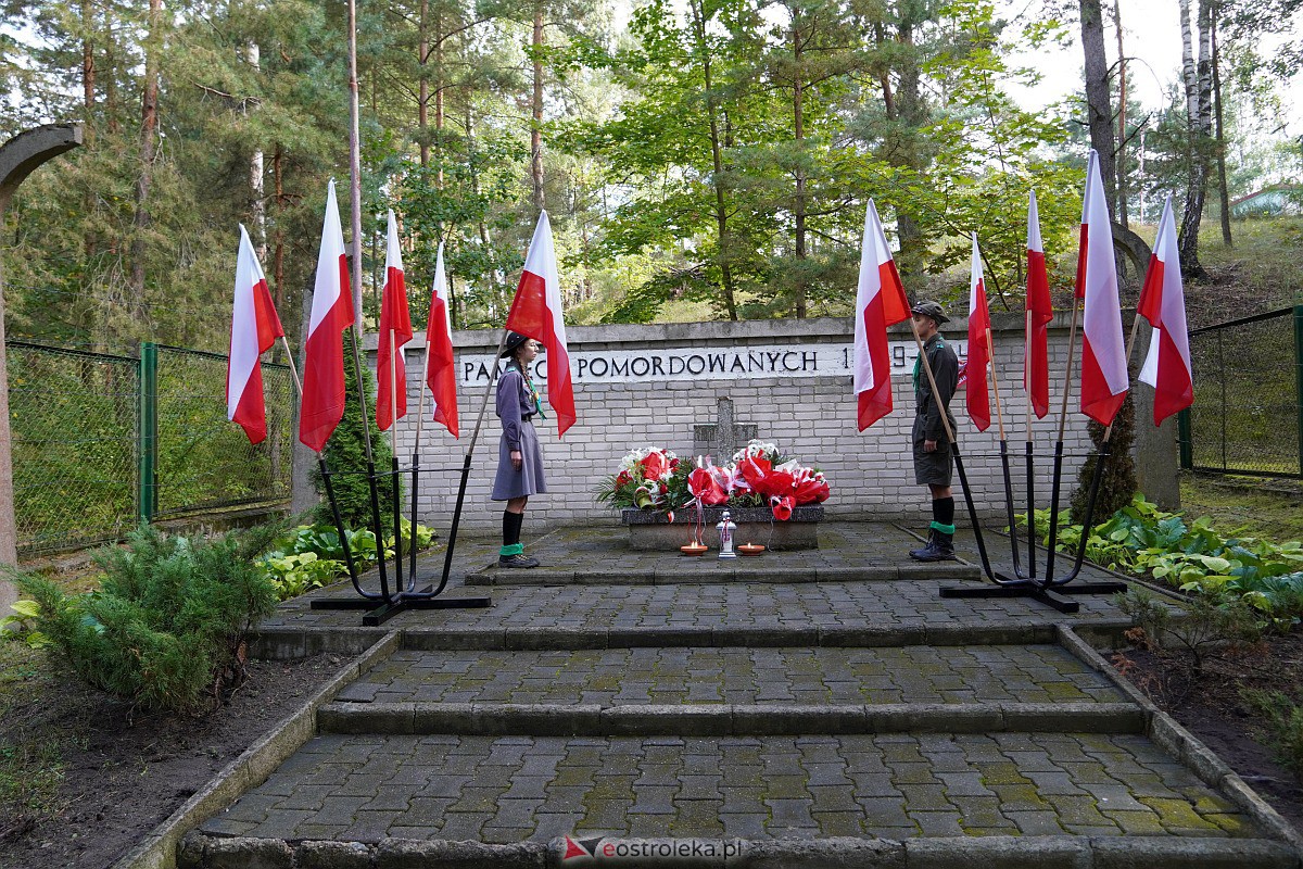 Obchody 84. rocznicy wybuchu II wojny światowej w Ostrołęce [1.09.2023] - zdjęcie #7 - eOstroleka.pl