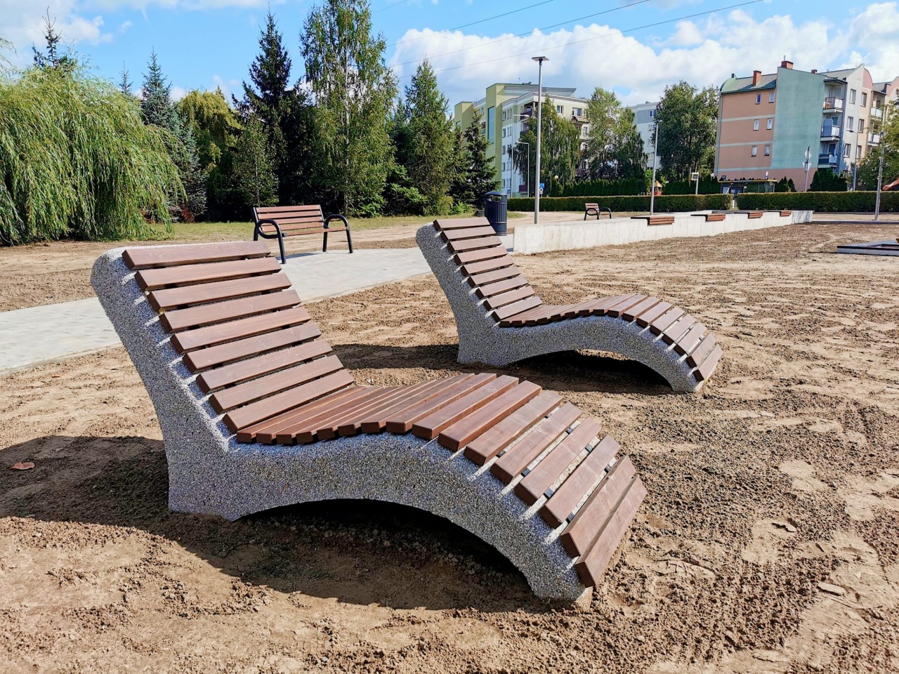 Nowe miejsce wypoczynku w Ostrołęce. Park kieszonkowy na osiedlu Centrum [1.09.2023] - zdjęcie #19 - eOstroleka.pl