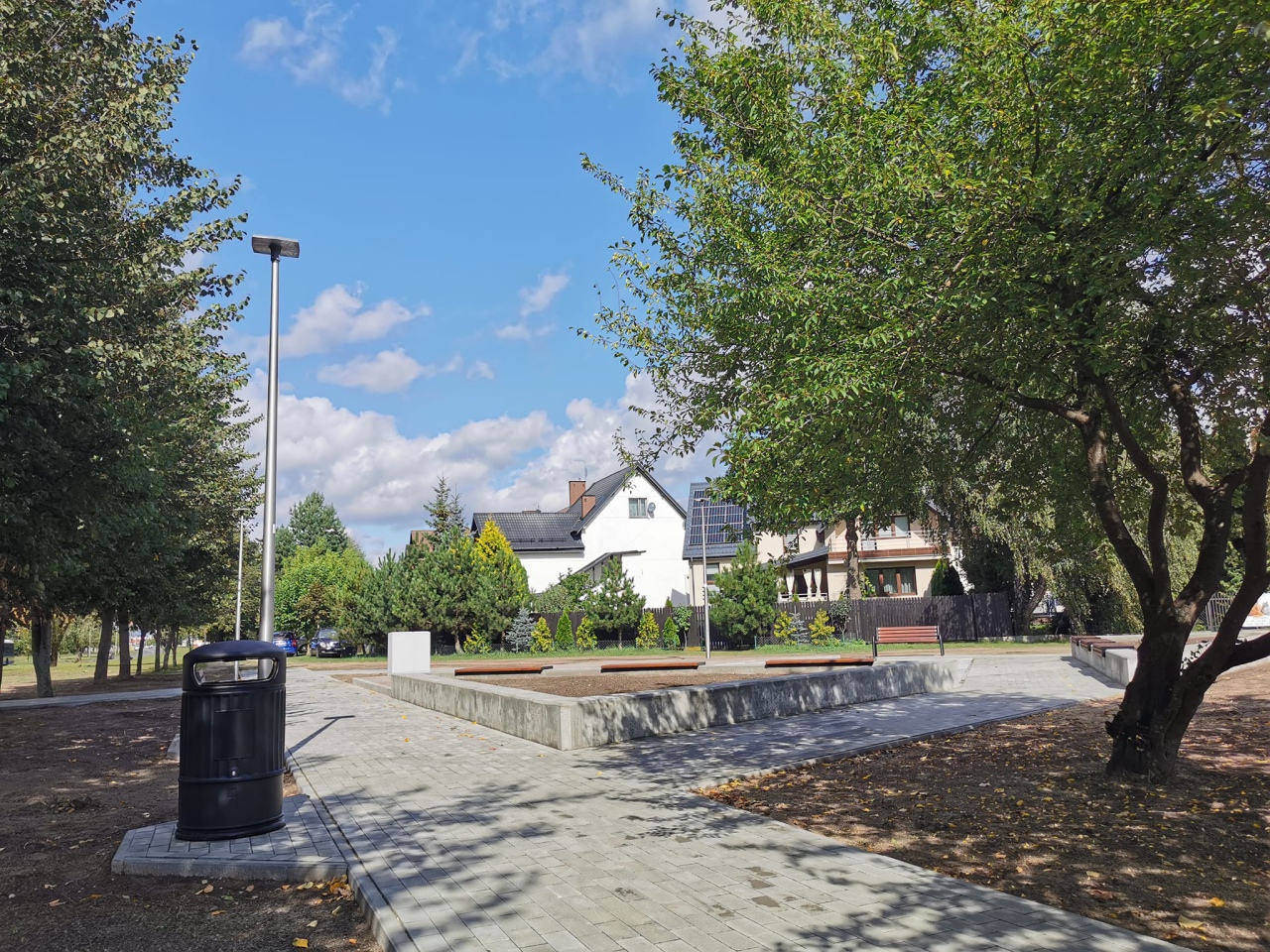 Nowe miejsce wypoczynku w Ostrołęce. Park kieszonkowy na osiedlu Centrum [1.09.2023] - zdjęcie #14 - eOstroleka.pl