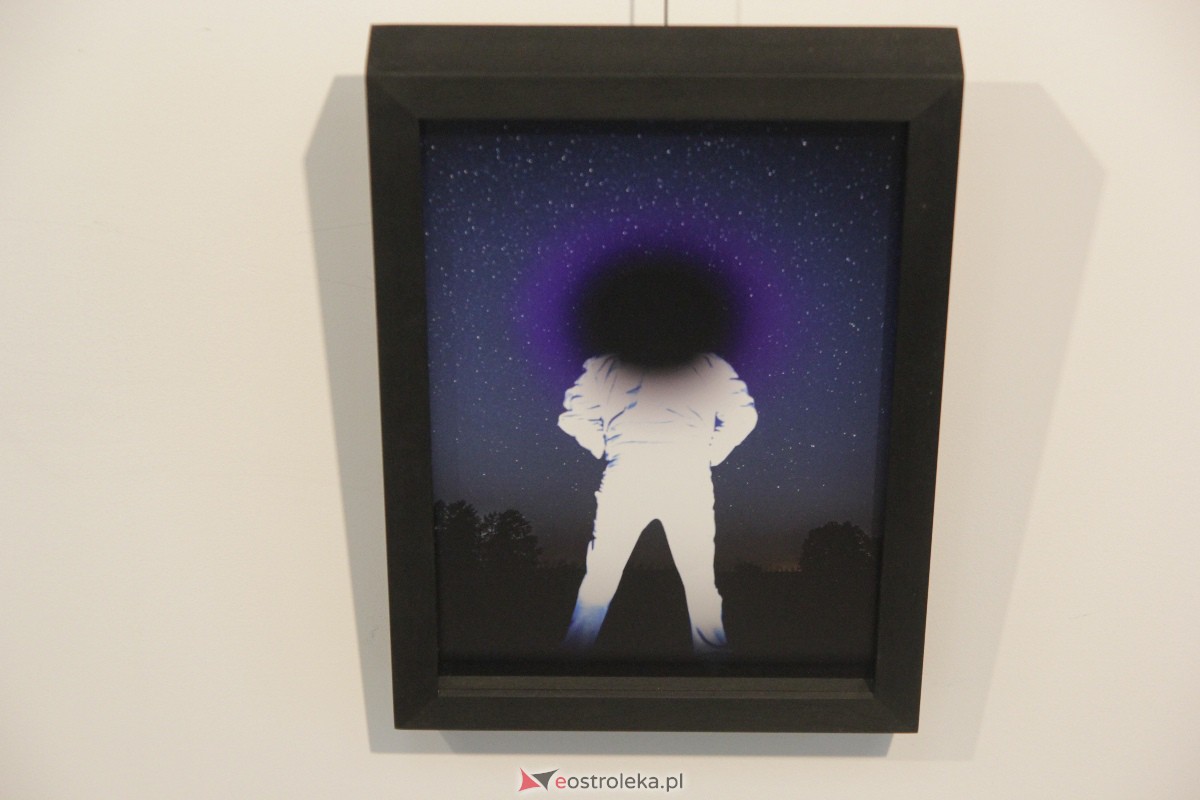 Wernisaż wystawy: Chwila, moment, życie w obrazie [01.09.2023] - zdjęcie #24 - eOstroleka.pl