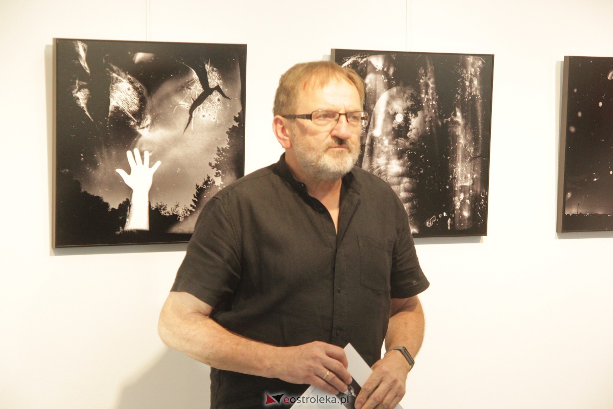 Wernisaż wystawy: Chwila, moment, życie w obrazie [01.09.2023] - zdjęcie #13 - eOstroleka.pl