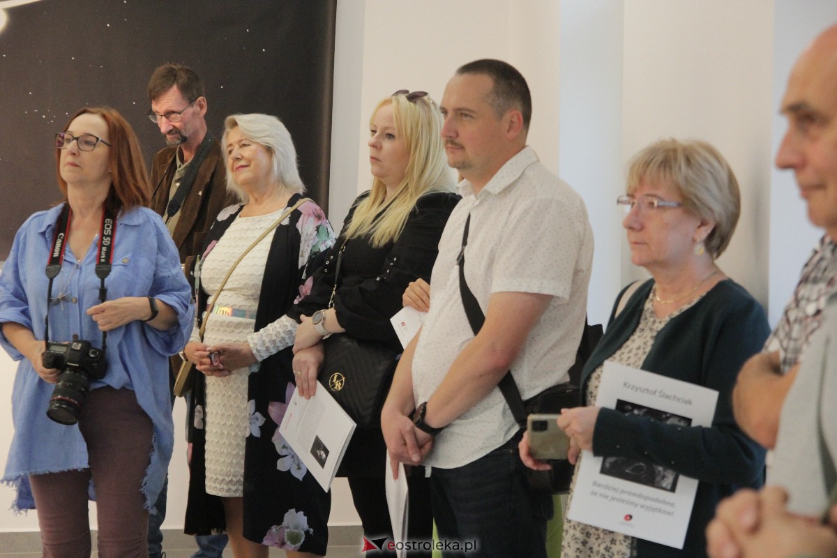 Wernisaż wystawy: Chwila, moment, życie w obrazie [01.09.2023] - zdjęcie #5 - eOstroleka.pl