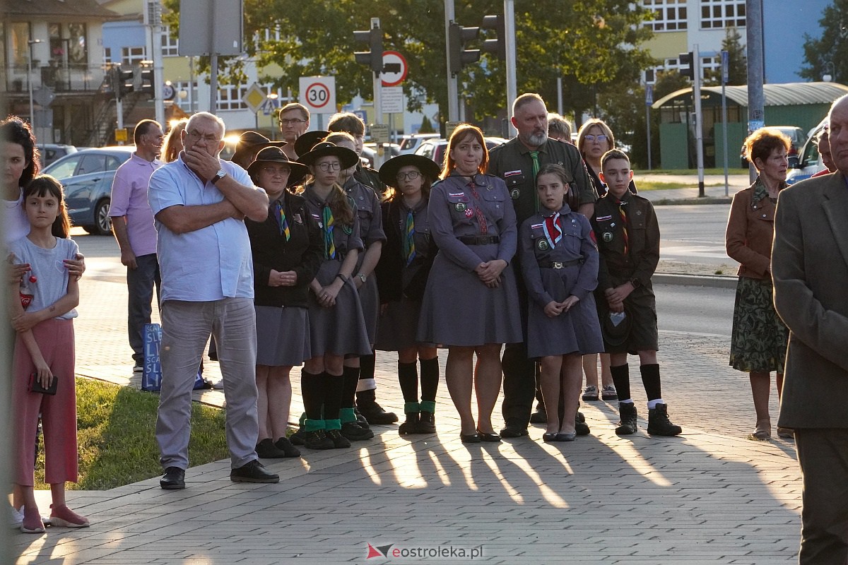 Obchody 84. rocznicy wybuchu II wojny światowej w Ostrołęce [1.09.2023] - zdjęcie #6 - eOstroleka.pl