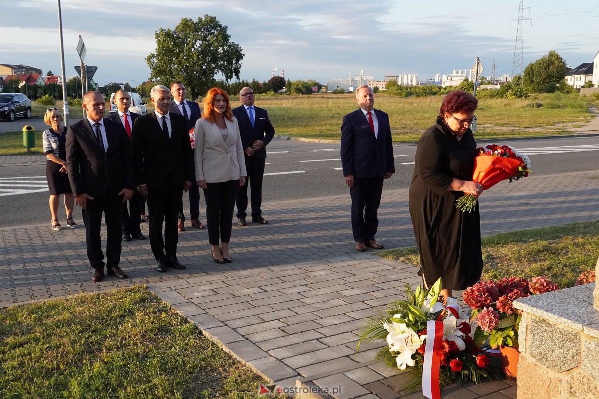 Obchody 84. rocznicy wybuchu II wojny światowej w Ostrołęce [1.09.2023] - zdjęcie #16 - eOstroleka.pl