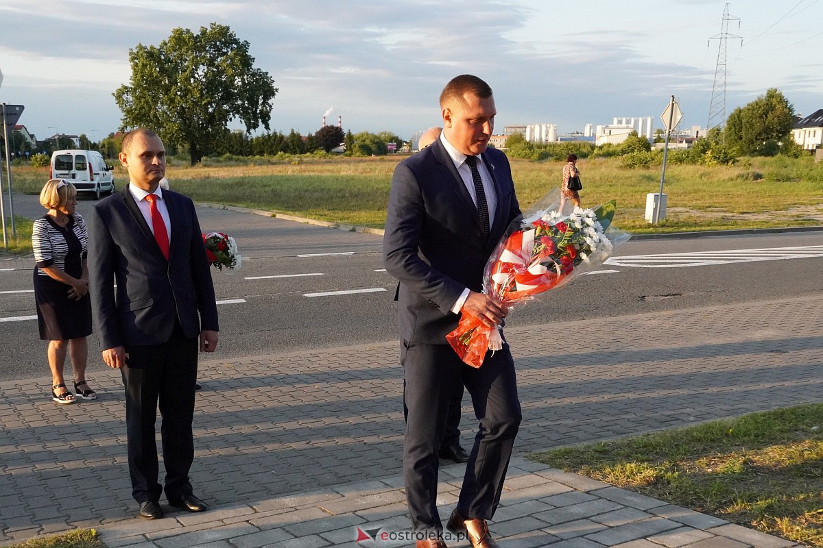 Obchody 84. rocznicy wybuchu II wojny światowej w Ostrołęce [1.09.2023] - zdjęcie #12 - eOstroleka.pl