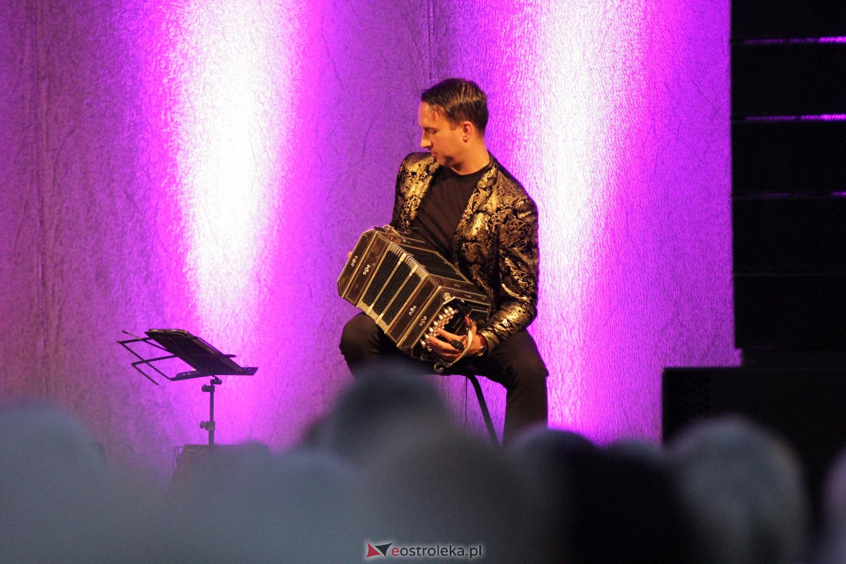 VIII Festiwal Muzyczny Ostrołęckie Operalia - Muzyka Południa, koncert na Placu Wolności w Ostrołęce [02.09.2023] - zdjęcie #3 - eOstroleka.pl