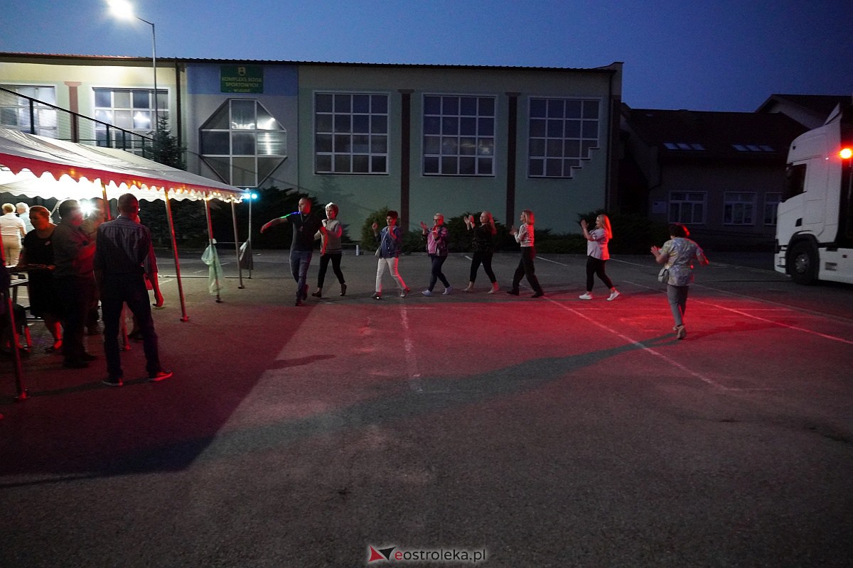 Lelis. Potańcówka wiejska w ramach cyklu #WeWsiObok  [2.09.2023] - zdjęcie #11 - eOstroleka.pl