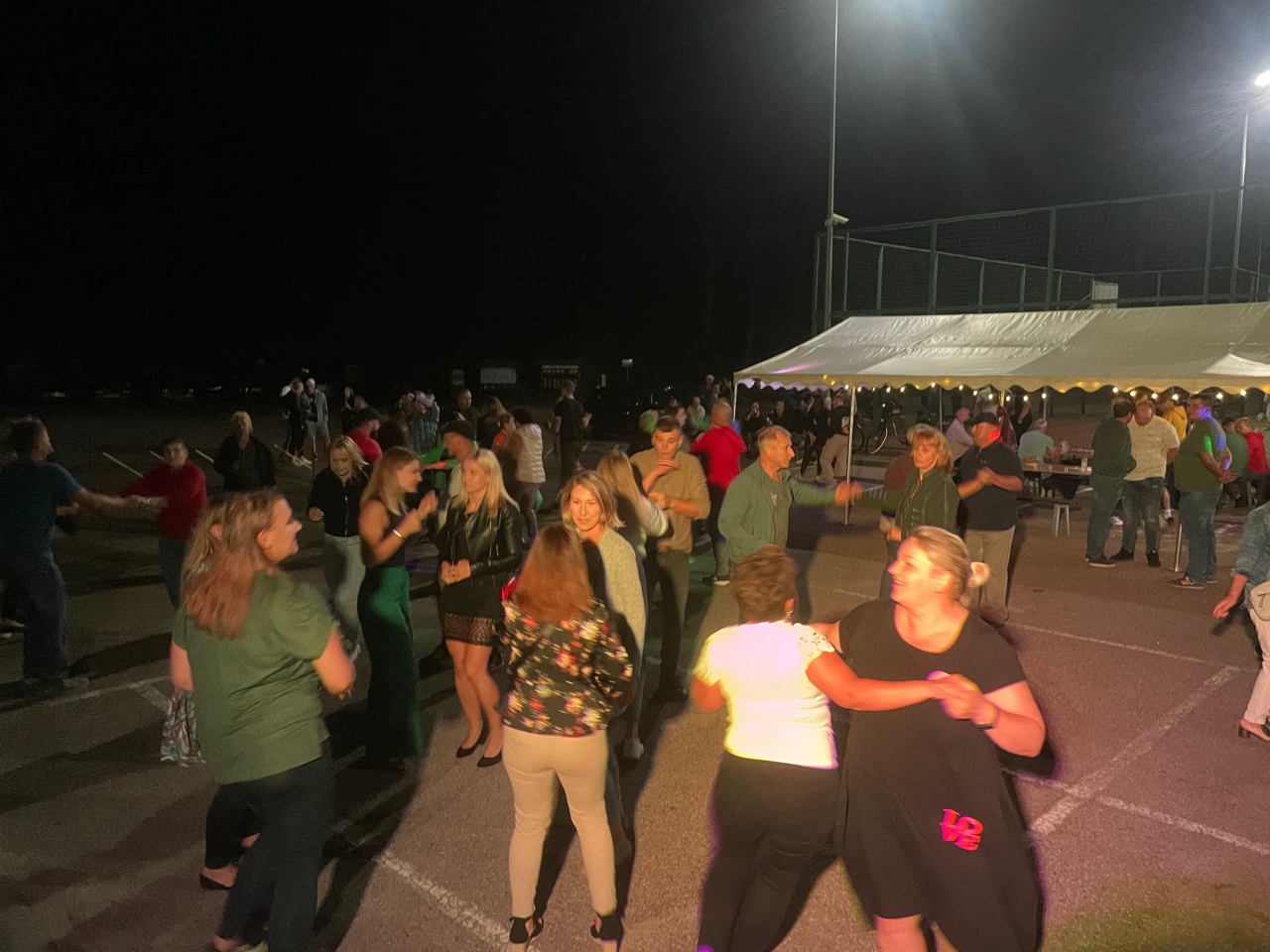 Lelis. Potańcówka wiejska w ramach cyklu #WeWsiObok  [2.09.2023] - zdjęcie #3 - eOstroleka.pl