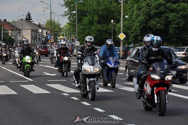 4 Zlot Motocyklowy - parada (21.05.2011) - zdjęcie #42 - eOstroleka.pl