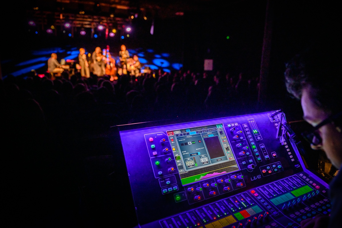 Anna Maria Jopek w Multimedialnym Centrum Natura [02.09.2023] - zdjęcie #33 - eOstroleka.pl