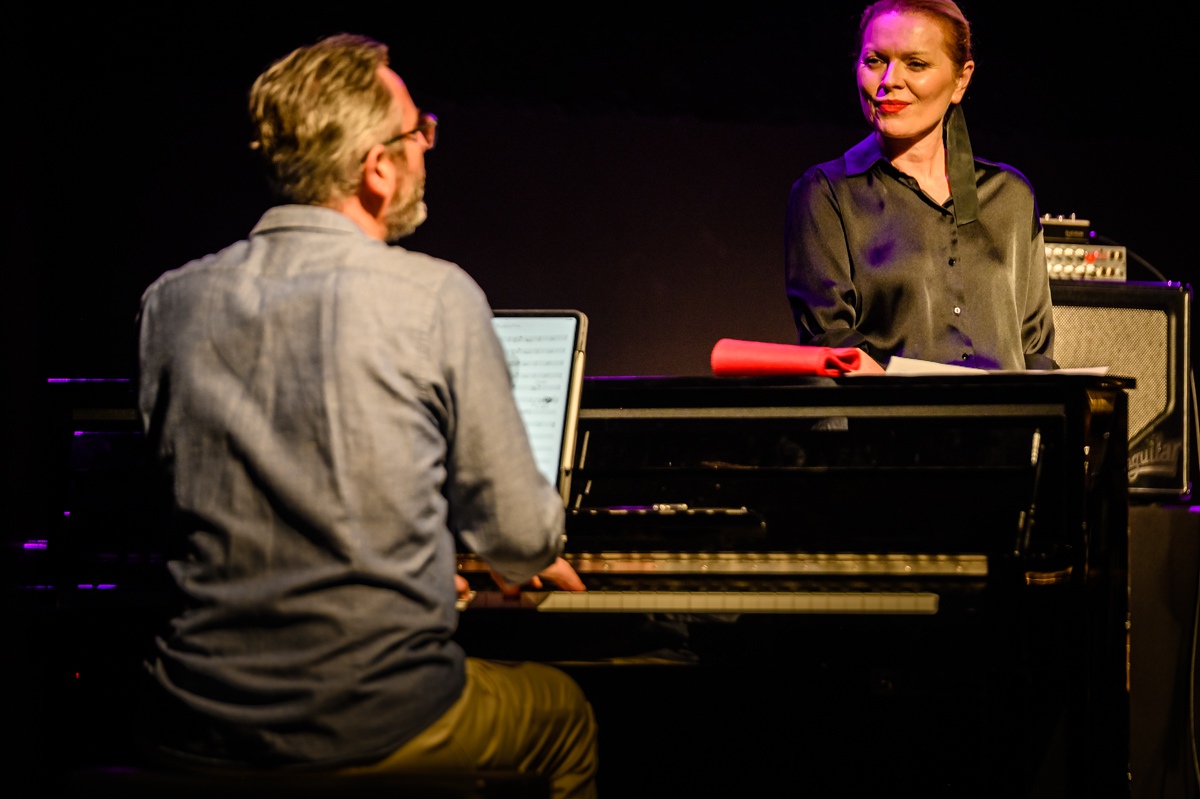 Anna Maria Jopek w Multimedialnym Centrum Natura [02.09.2023] - zdjęcie #29 - eOstroleka.pl