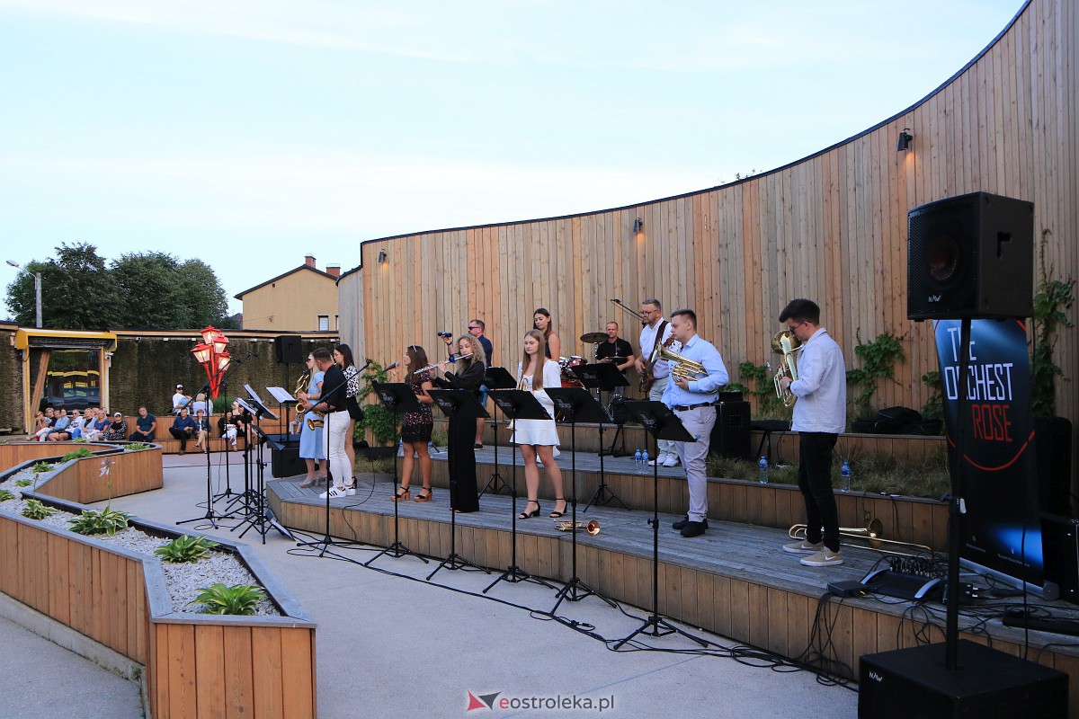 Muzyczne Lato w tężni - The Orchestrose [03.09.2023] - zdjęcie #38 - eOstroleka.pl