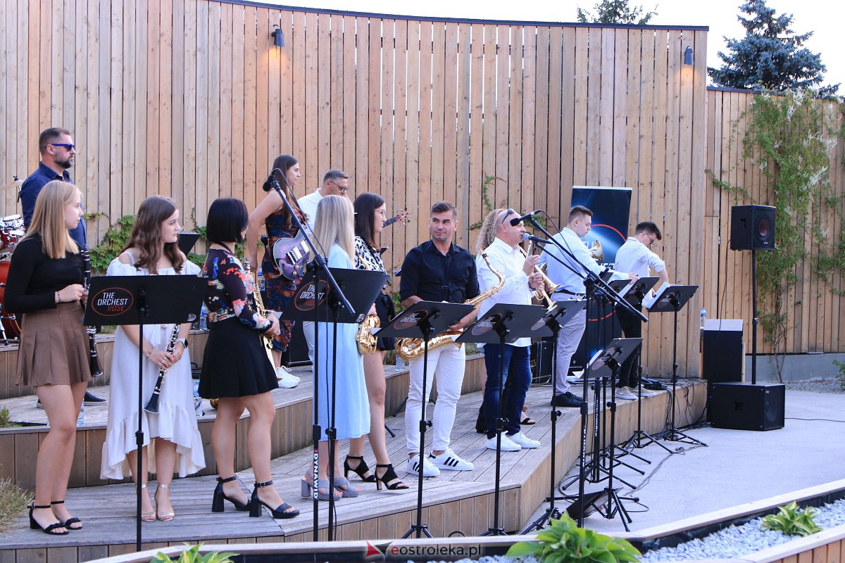 Muzyczne Lato w tężni - The Orchestrose [03.09.2023] - zdjęcie #15 - eOstroleka.pl