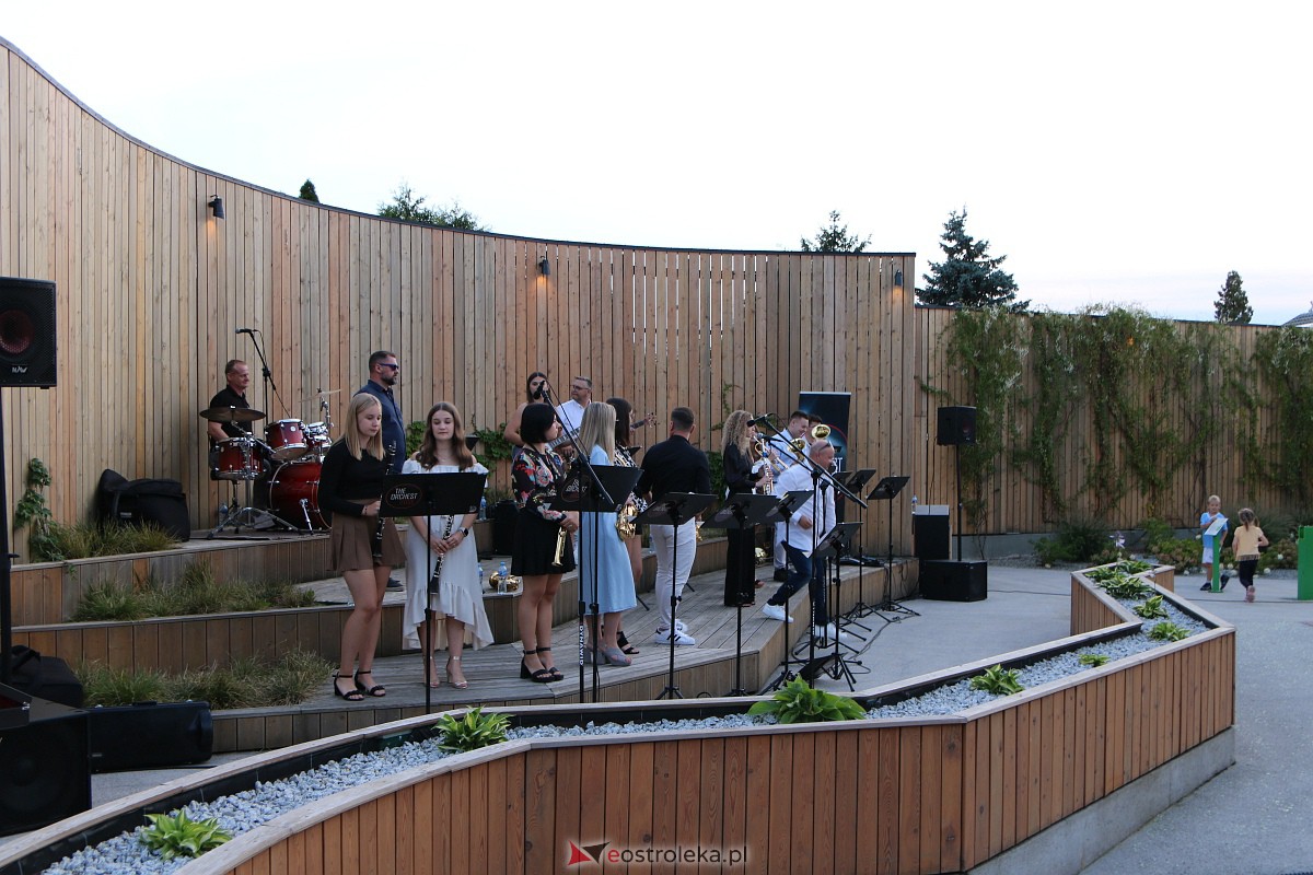 Muzyczne Lato w tężni - The Orchestrose [03.09.2023] - zdjęcie #13 - eOstroleka.pl