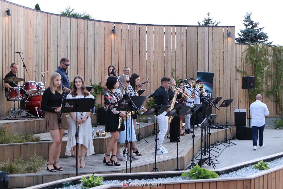 Muzyczne Lato w tężni - The Orchestrose [03.09.2023] - zdjęcie #12 - eOstroleka.pl