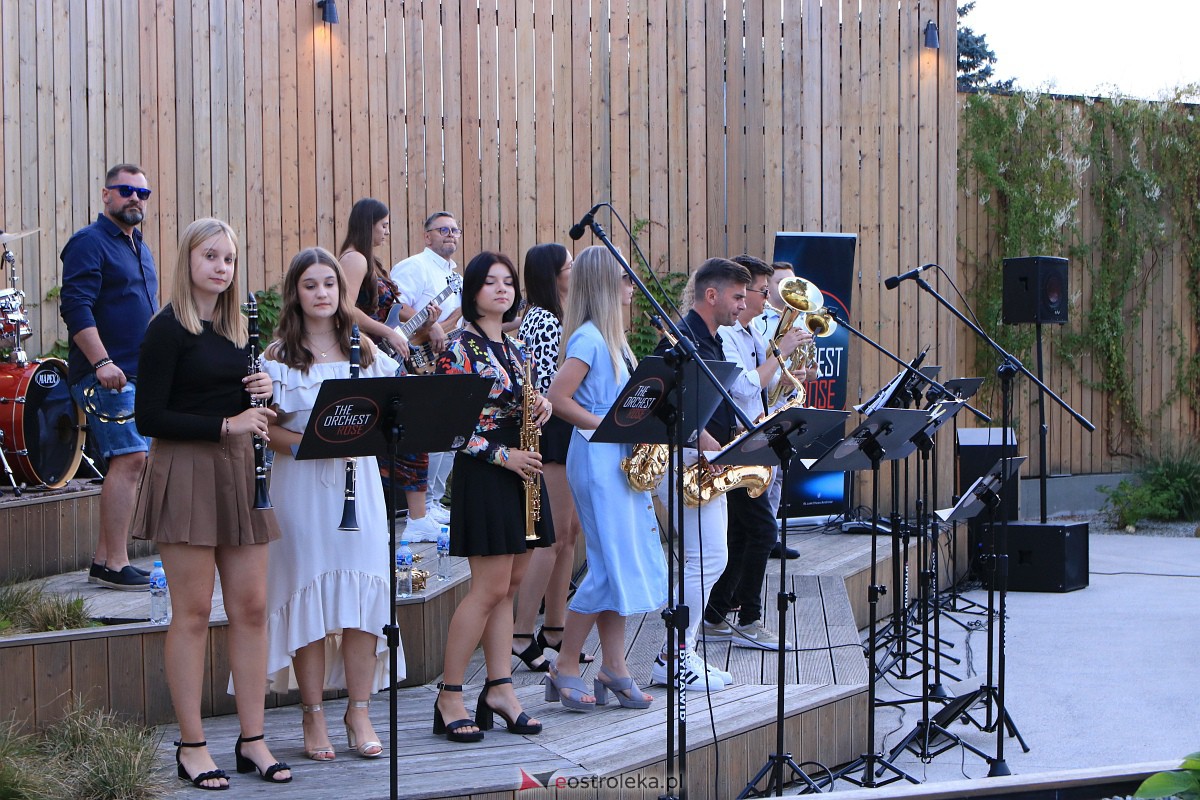 Muzyczne Lato w tężni - The Orchestrose [03.09.2023] - zdjęcie #6 - eOstroleka.pl