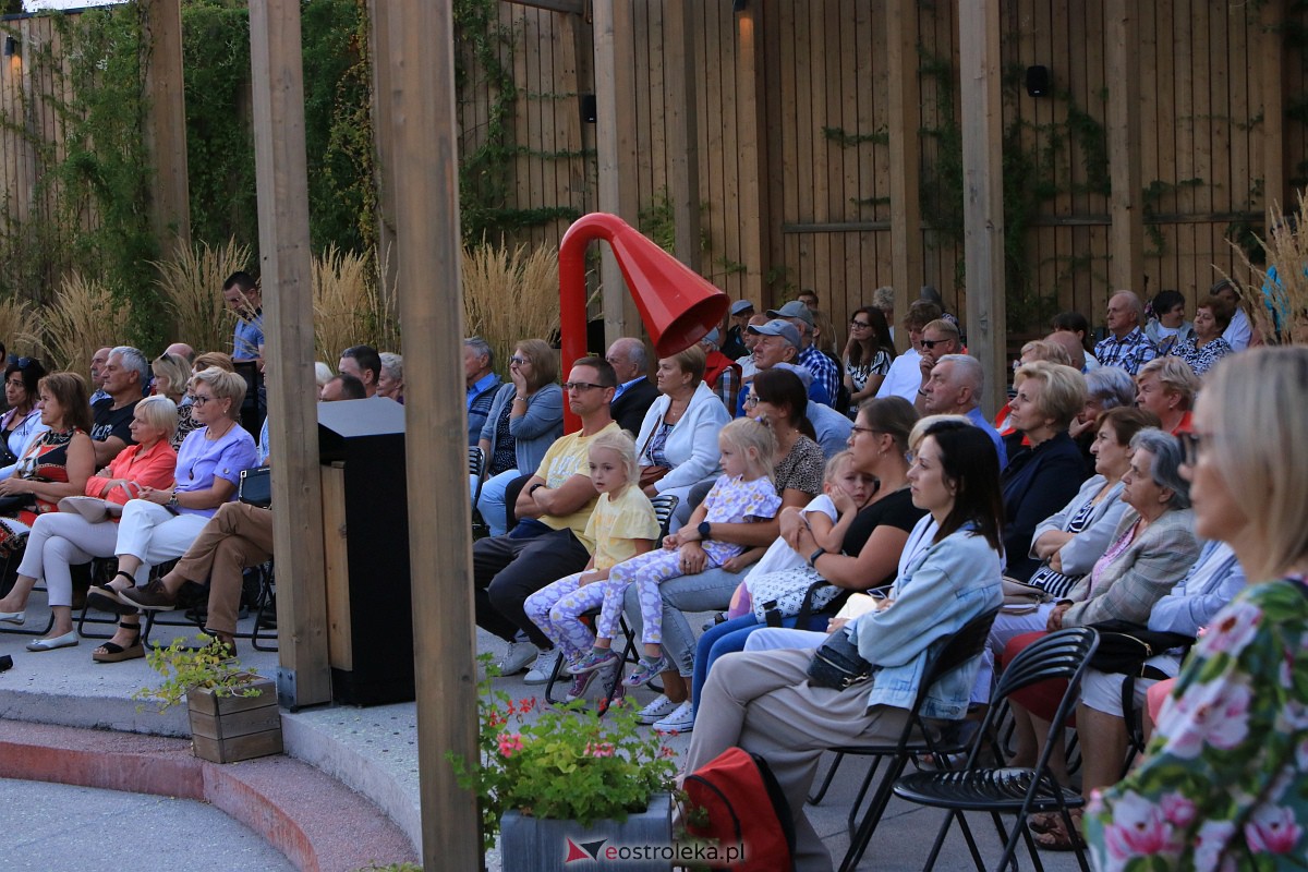 Muzyczne Lato w tężni - The Orchestrose [03.09.2023] - zdjęcie #3 - eOstroleka.pl