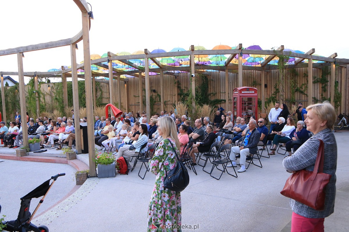 Muzyczne Lato w tężni - The Orchestrose [03.09.2023] - zdjęcie #1 - eOstroleka.pl