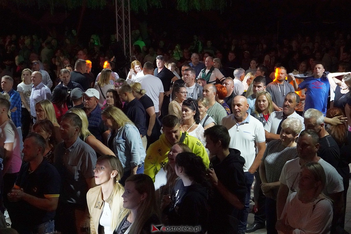 Zabawa dożynkowa w Troszynie. Wśród gwiazd News i Mejk [3.09.2023] - zdjęcie #143 - eOstroleka.pl