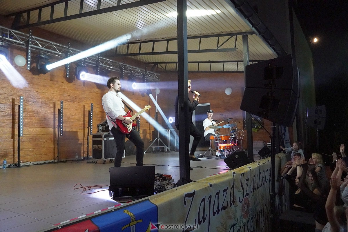 Zabawa dożynkowa w Troszynie. Wśród gwiazd News i Mejk [3.09.2023] - zdjęcie #142 - eOstroleka.pl