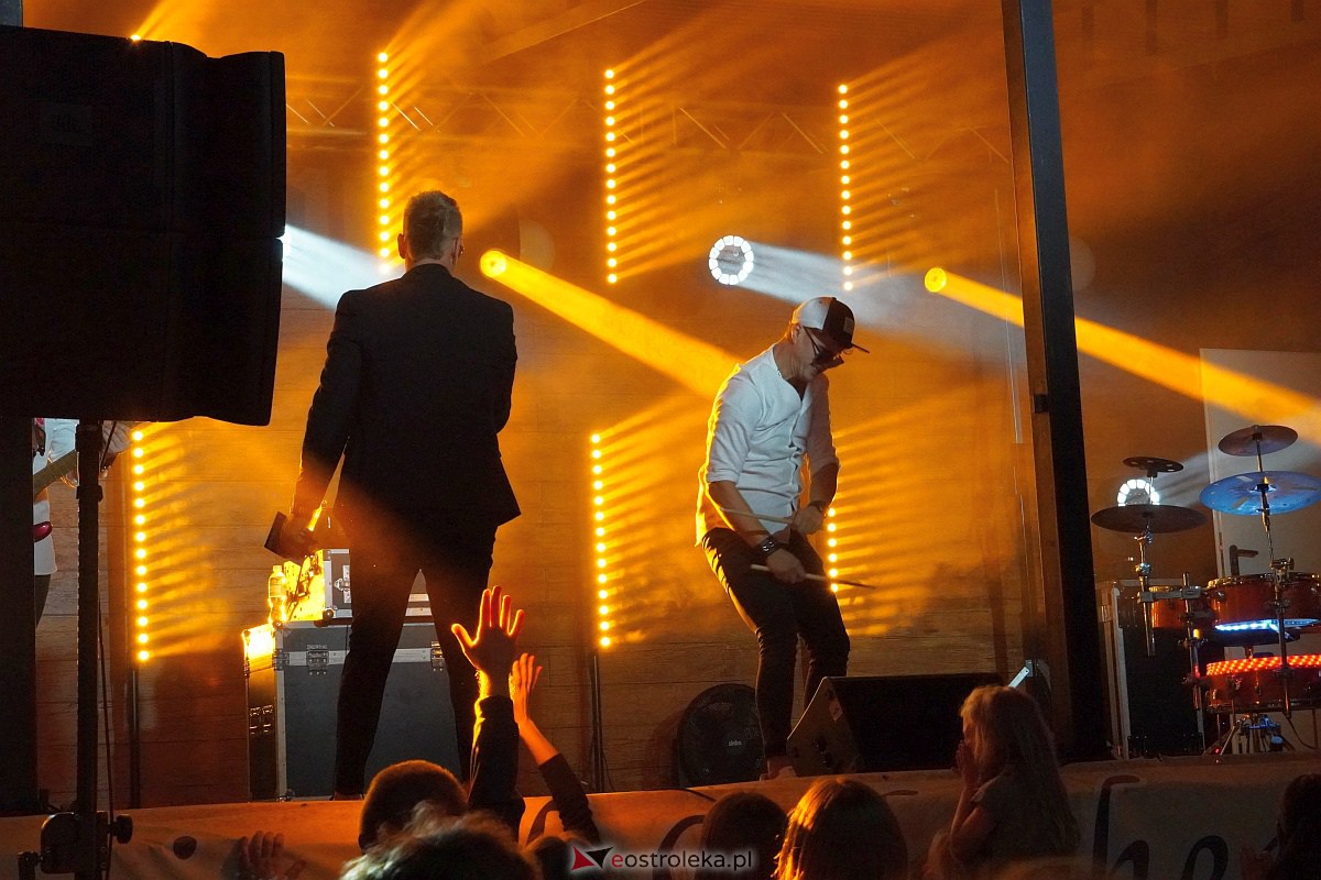 Zabawa dożynkowa w Troszynie. Wśród gwiazd News i Mejk [3.09.2023] - zdjęcie #134 - eOstroleka.pl