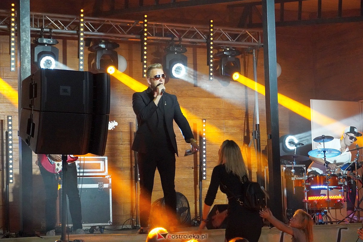 Zabawa dożynkowa w Troszynie. Wśród gwiazd News i Mejk [3.09.2023] - zdjęcie #125 - eOstroleka.pl