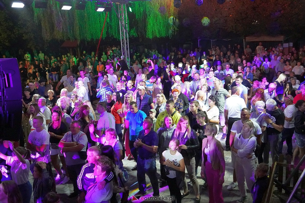 Zabawa dożynkowa w Troszynie. Wśród gwiazd News i Mejk [3.09.2023] - zdjęcie #114 - eOstroleka.pl