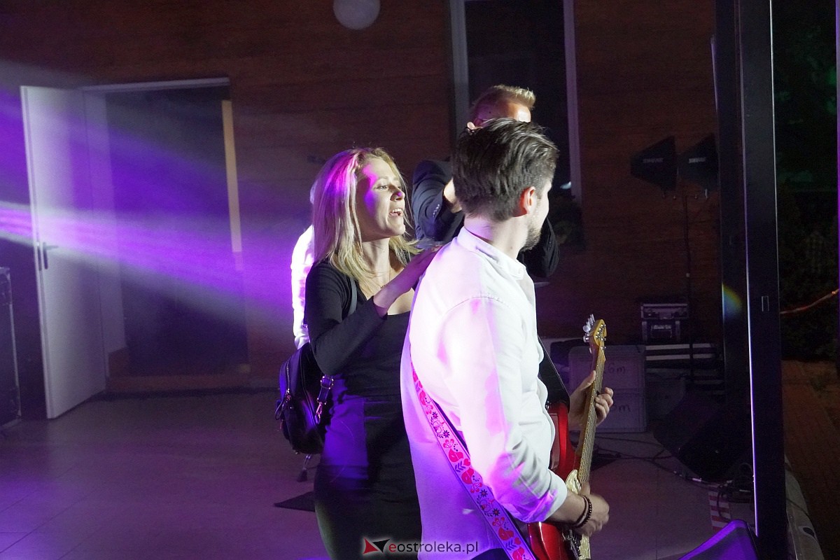 Zabawa dożynkowa w Troszynie. Wśród gwiazd News i Mejk [3.09.2023] - zdjęcie #111 - eOstroleka.pl