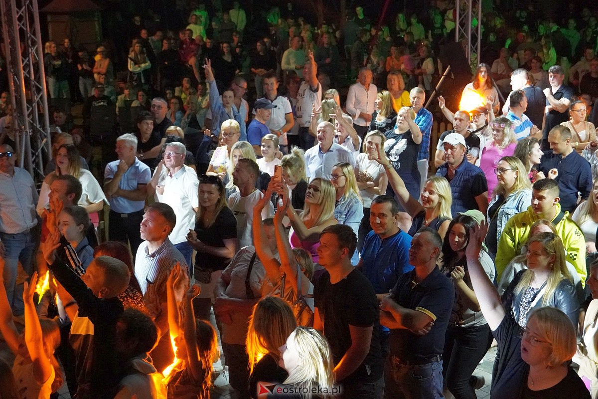 Zabawa dożynkowa w Troszynie. Wśród gwiazd News i Mejk [3.09.2023] - zdjęcie #110 - eOstroleka.pl