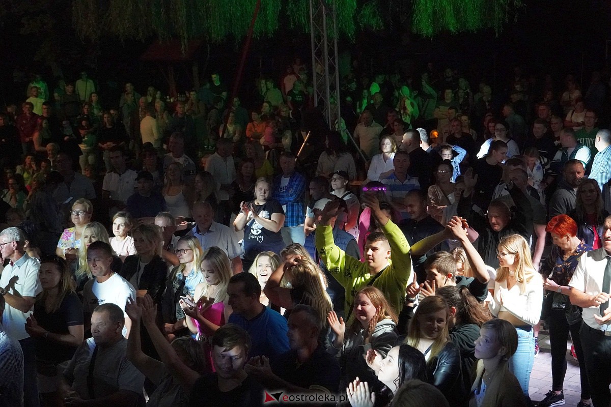Zabawa dożynkowa w Troszynie. Wśród gwiazd News i Mejk [3.09.2023] - zdjęcie #102 - eOstroleka.pl