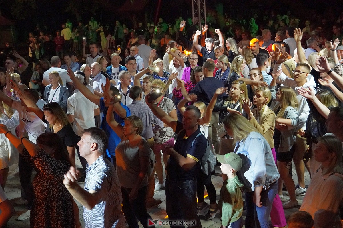 Zabawa dożynkowa w Troszynie. Wśród gwiazd News i Mejk [3.09.2023] - zdjęcie #76 - eOstroleka.pl