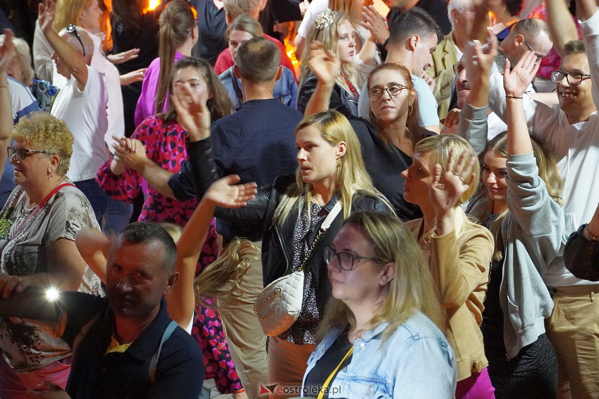 Zabawa dożynkowa w Troszynie. Wśród gwiazd News i Mejk [3.09.2023] - zdjęcie #75 - eOstroleka.pl