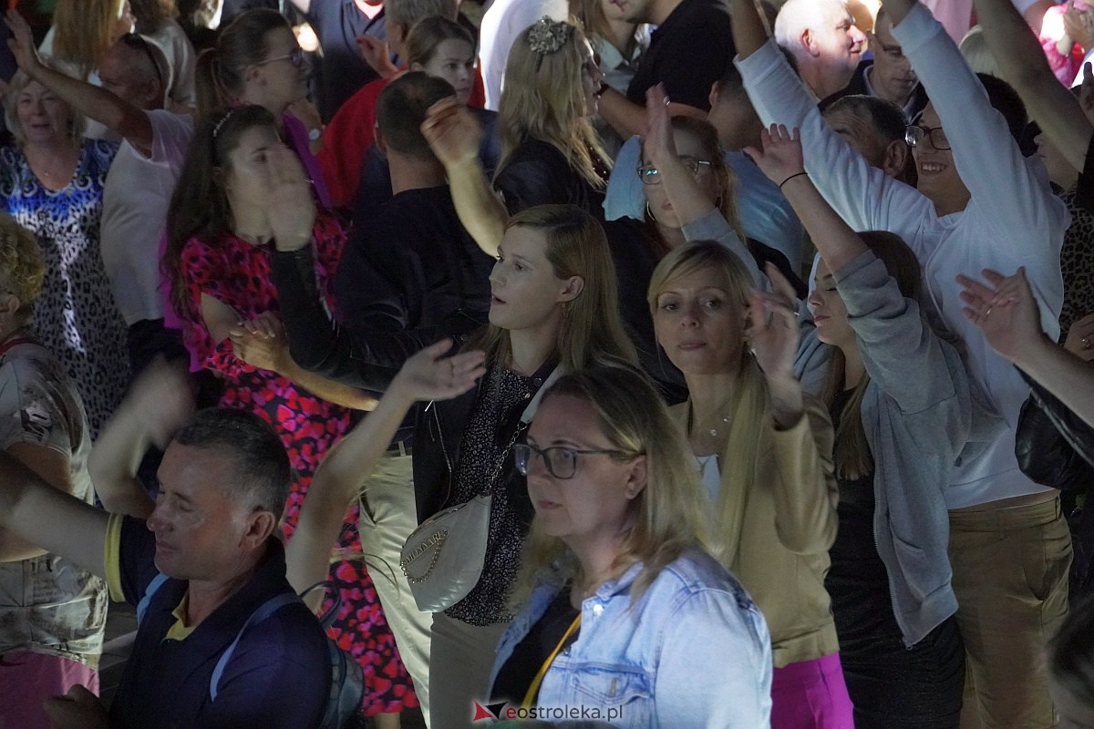 Zabawa dożynkowa w Troszynie. Wśród gwiazd News i Mejk [3.09.2023] - zdjęcie #74 - eOstroleka.pl