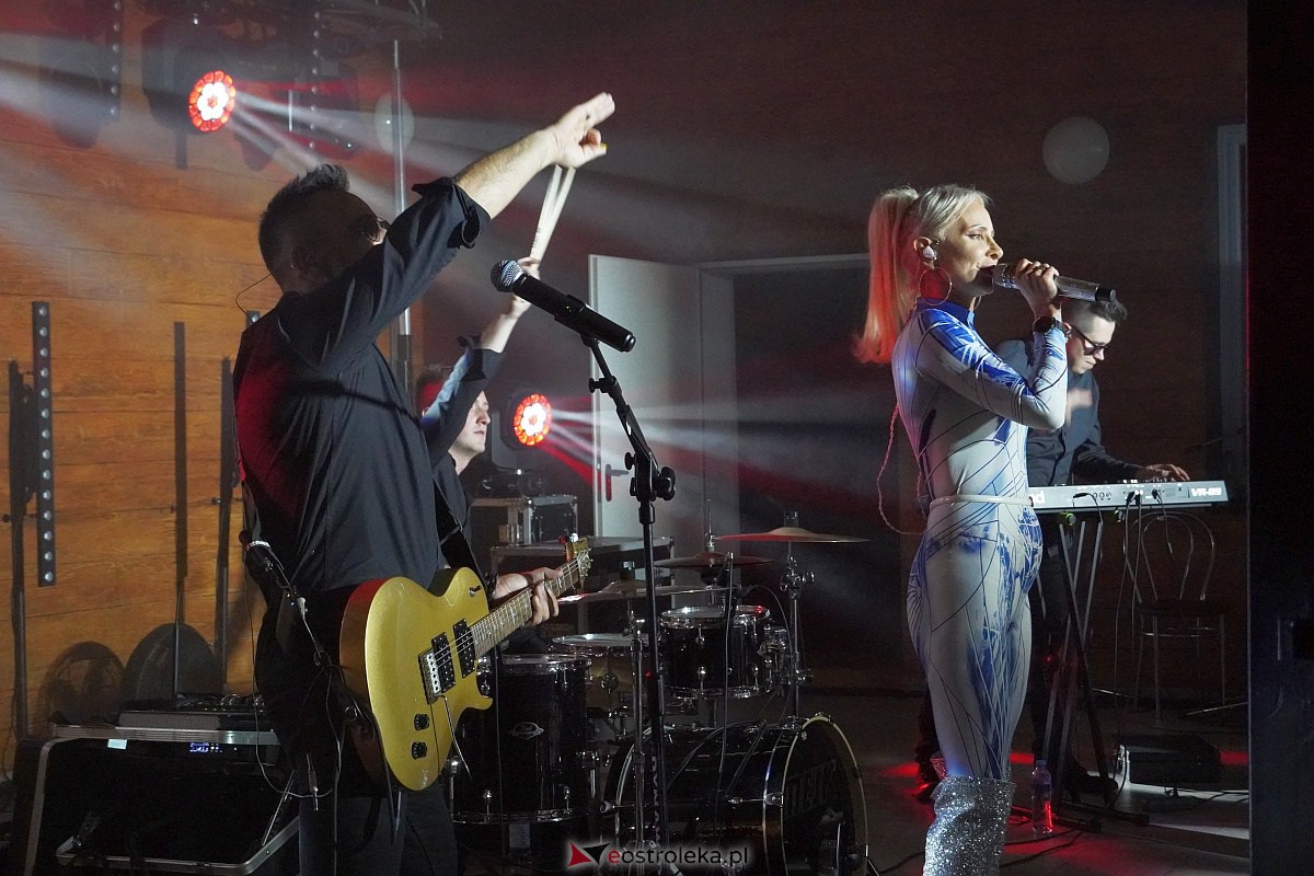 Zabawa dożynkowa w Troszynie. Wśród gwiazd News i Mejk [3.09.2023] - zdjęcie #55 - eOstroleka.pl