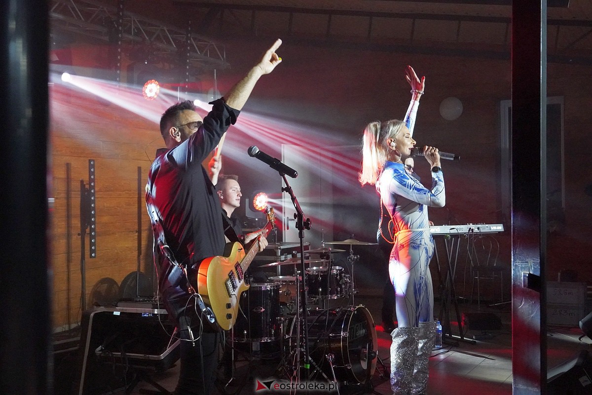 Zabawa dożynkowa w Troszynie. Wśród gwiazd News i Mejk [3.09.2023] - zdjęcie #54 - eOstroleka.pl