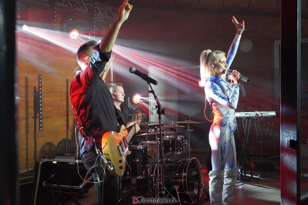 Zabawa dożynkowa w Troszynie. Wśród gwiazd News i Mejk [3.09.2023] - zdjęcie #53 - eOstroleka.pl