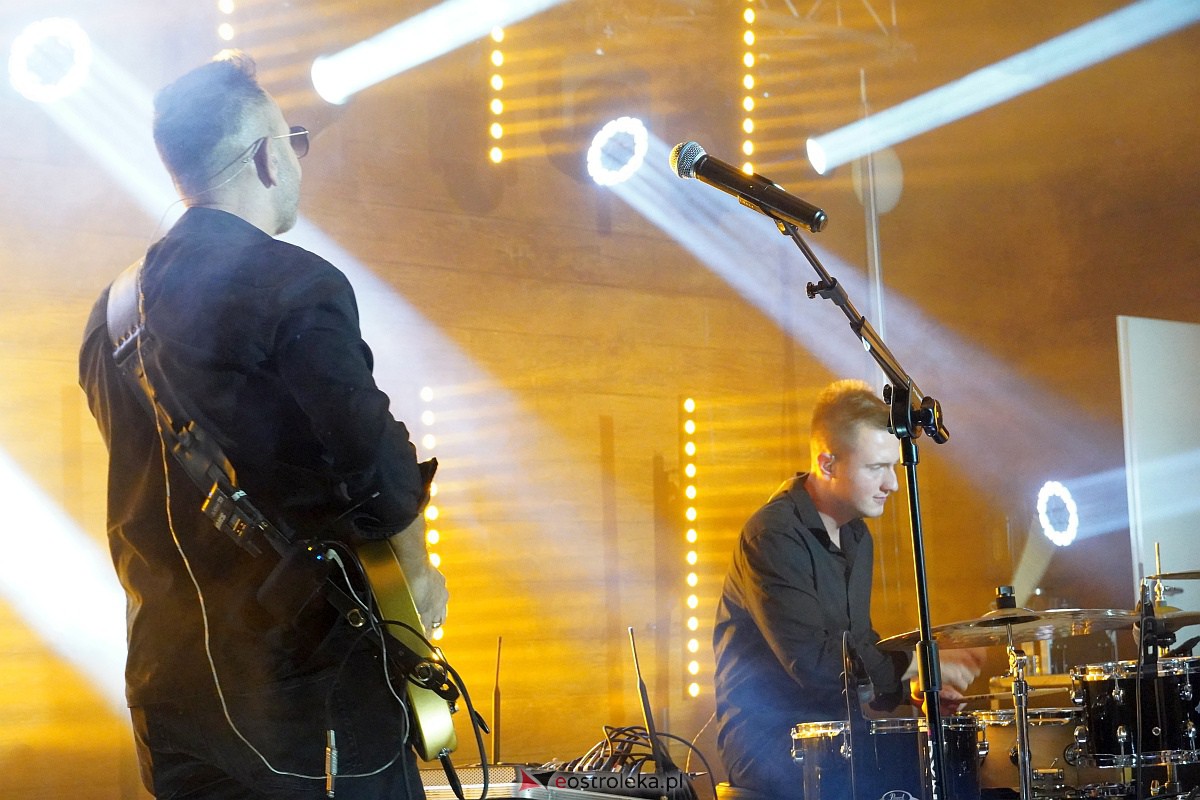 Zabawa dożynkowa w Troszynie. Wśród gwiazd News i Mejk [3.09.2023] - zdjęcie #46 - eOstroleka.pl