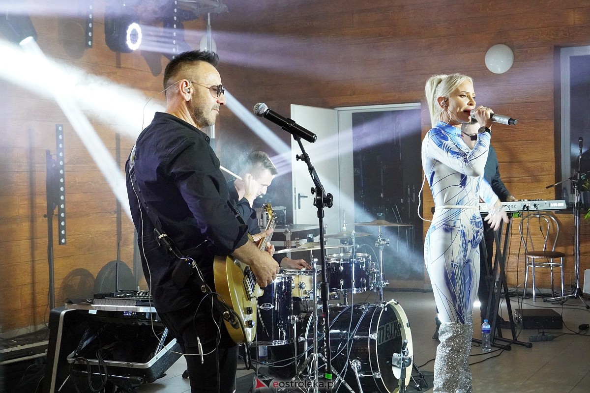 Zabawa dożynkowa w Troszynie. Wśród gwiazd News i Mejk [3.09.2023] - zdjęcie #41 - eOstroleka.pl