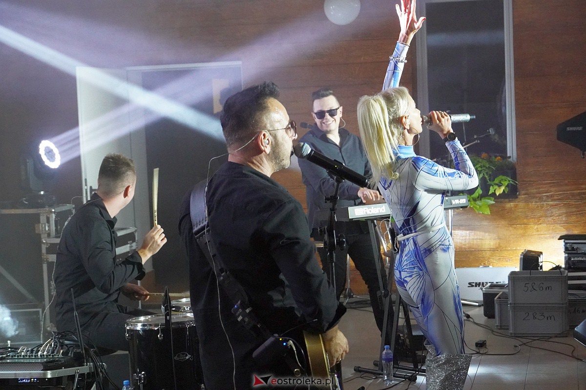 Zabawa dożynkowa w Troszynie. Wśród gwiazd News i Mejk [3.09.2023] - zdjęcie #39 - eOstroleka.pl