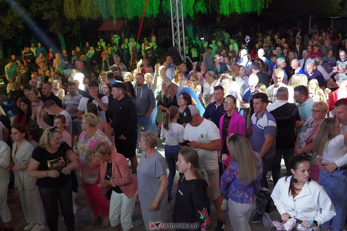 Zabawa dożynkowa w Troszynie. Wśród gwiazd News i Mejk [3.09.2023] - zdjęcie #32 - eOstroleka.pl