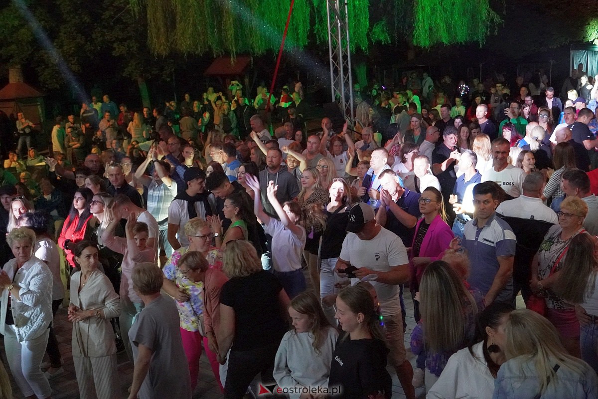 Zabawa dożynkowa w Troszynie. Wśród gwiazd News i Mejk [3.09.2023] - zdjęcie #29 - eOstroleka.pl