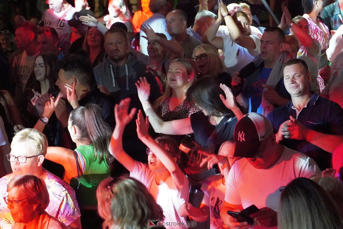 Zabawa dożynkowa w Troszynie. Wśród gwiazd News i Mejk [3.09.2023] - zdjęcie #28 - eOstroleka.pl