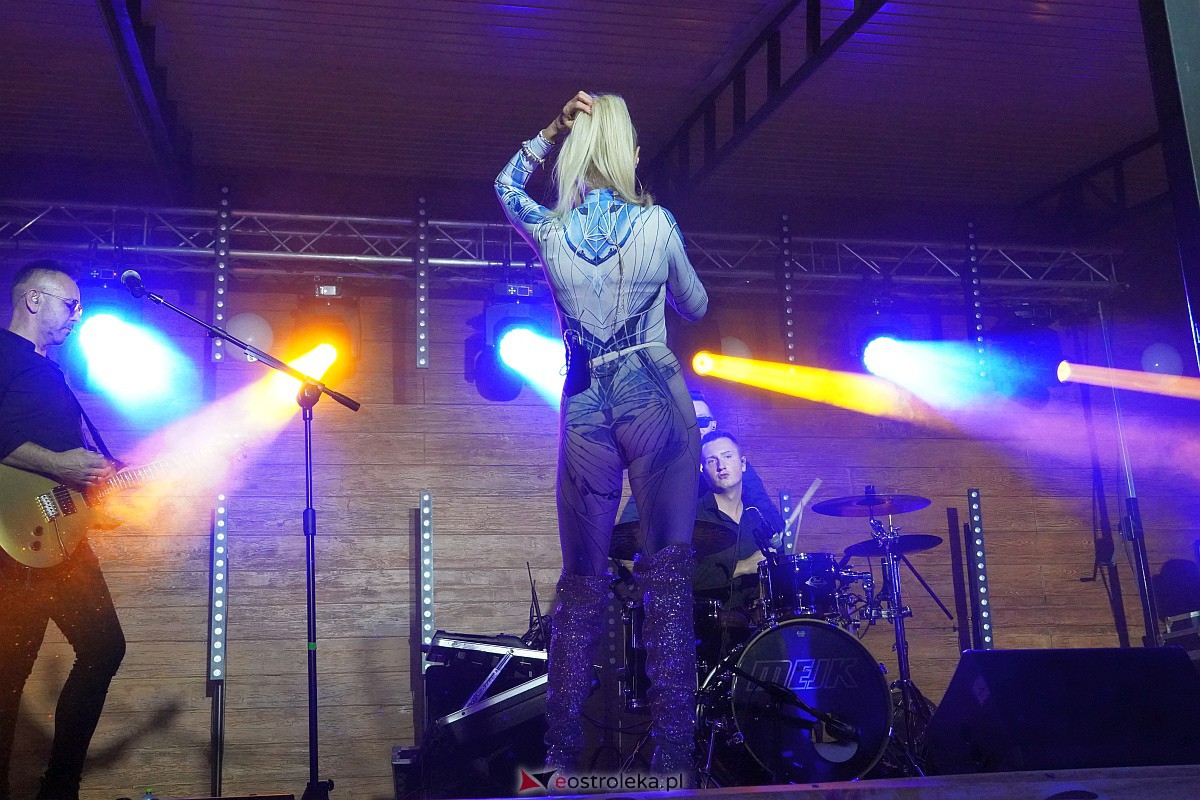 Zabawa dożynkowa w Troszynie. Wśród gwiazd News i Mejk [3.09.2023] - zdjęcie #19 - eOstroleka.pl