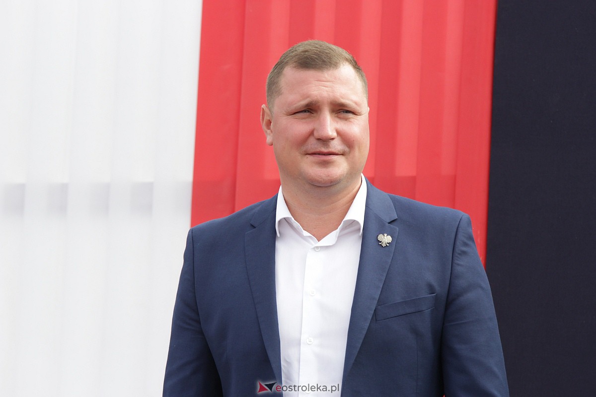 Rozpoczęcie roku szkolnego w Szkole Podstawowej nr 5 w Ostrołęce [04.09.2023] - zdjęcie #109 - eOstroleka.pl