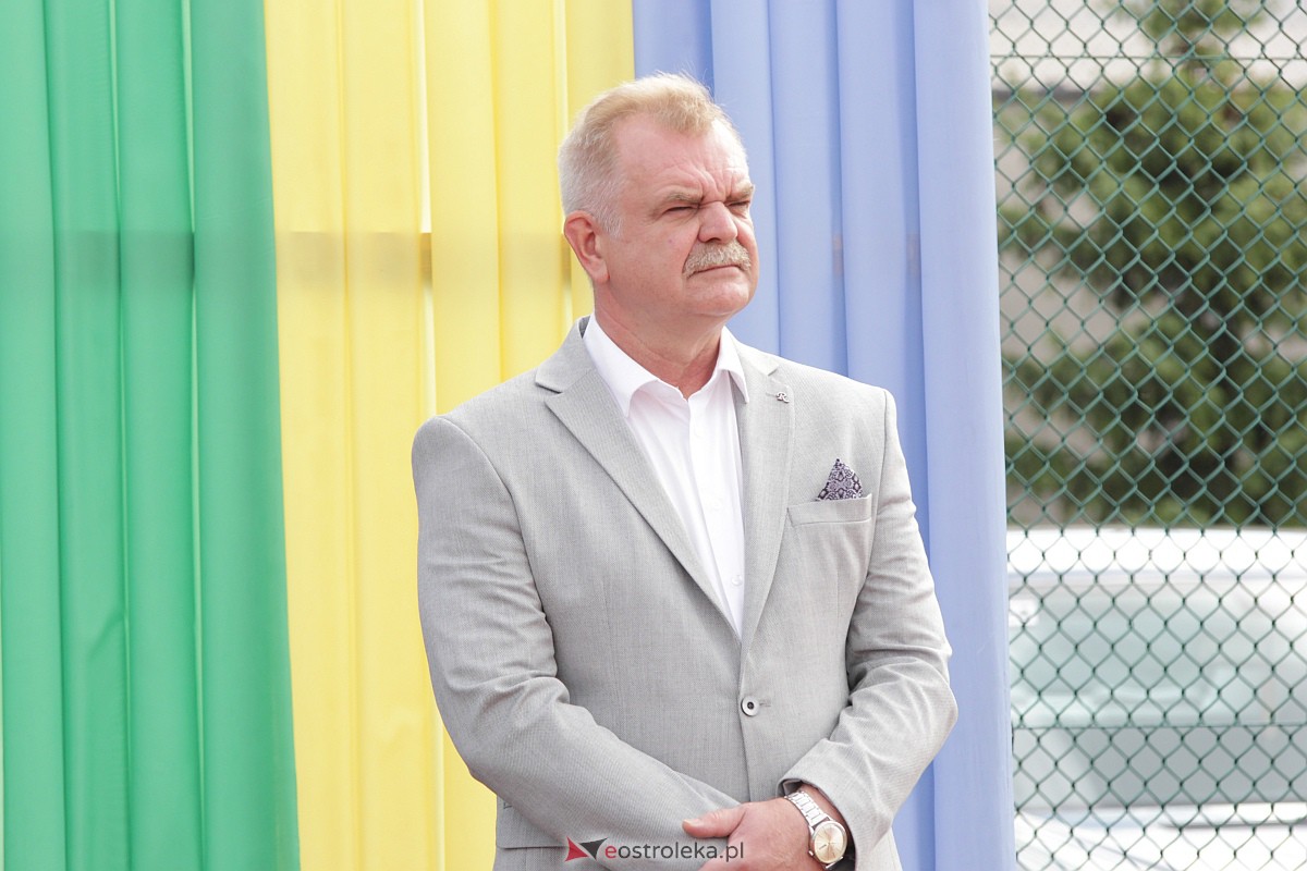 Rozpoczęcie roku szkolnego w Szkole Podstawowej nr 5 w Ostrołęce [04.09.2023] - zdjęcie #69 - eOstroleka.pl
