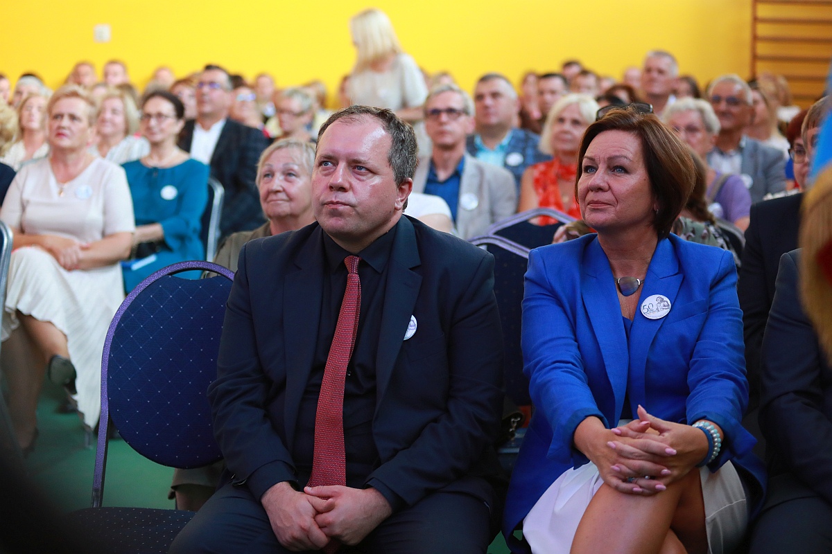Jubileusz 50-lecia Szkoły Podstawowej w Goworowie [03.09.2023] - zdjęcie #91 - eOstroleka.pl