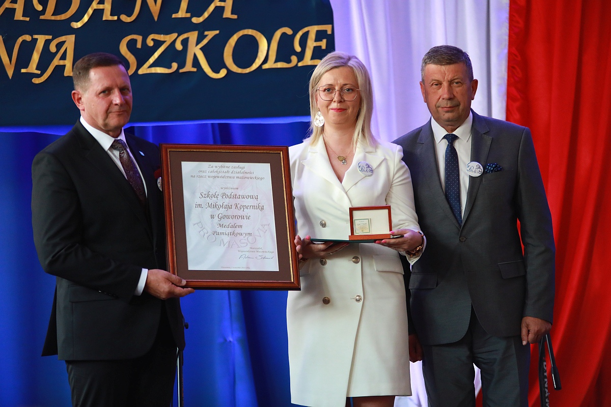 Jubileusz 50-lecia Szkoły Podstawowej w Goworowie [03.09.2023] - zdjęcie #94 - eOstroleka.pl