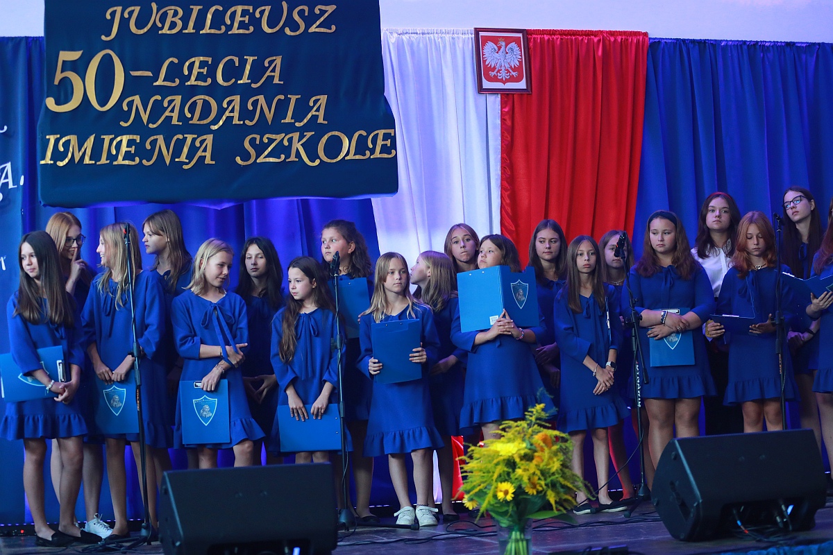 Jubileusz 50-lecia Szkoły Podstawowej w Goworowie [03.09.2023] - zdjęcie #71 - eOstroleka.pl