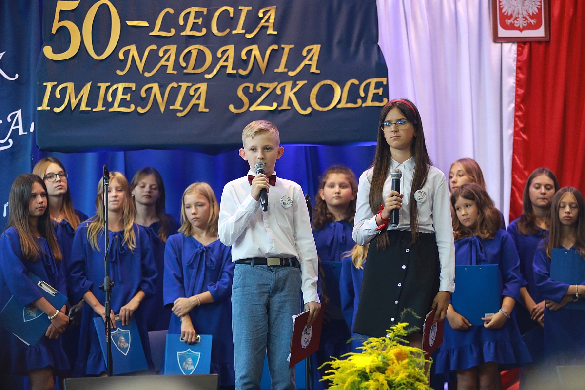 Jubileusz 50-lecia Szkoły Podstawowej w Goworowie [03.09.2023] - zdjęcie #67 - eOstroleka.pl